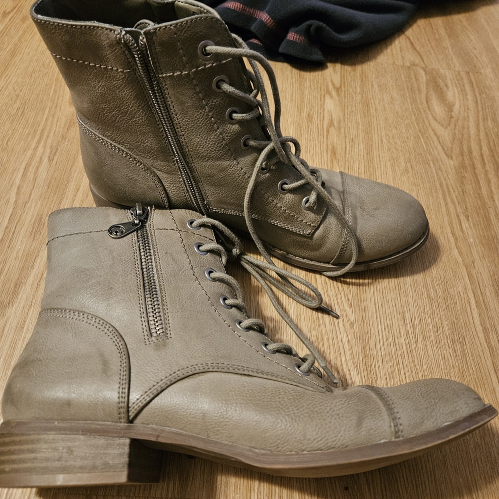 Guess Taupe Combat & Moto Boots
